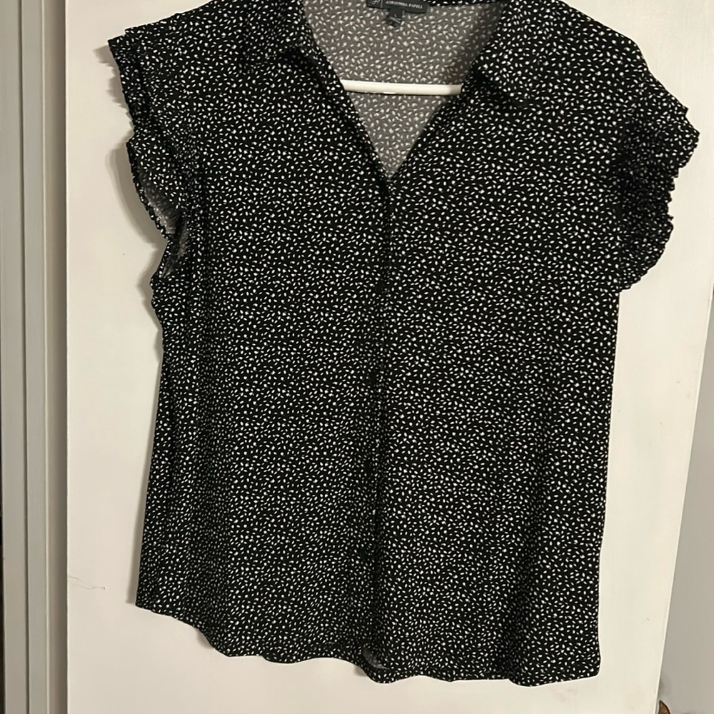 Adrianna Papell size L button up top, short, ruffle sleeves black and white